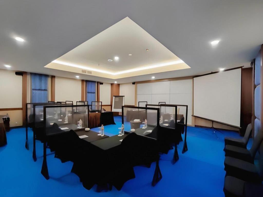Grand Qin Hotel Banjarbaru Exterior foto