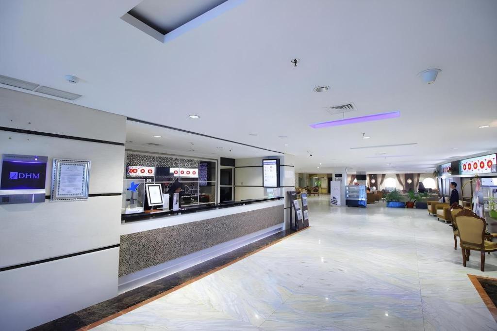 Grand Qin Hotel Banjarbaru Exterior foto